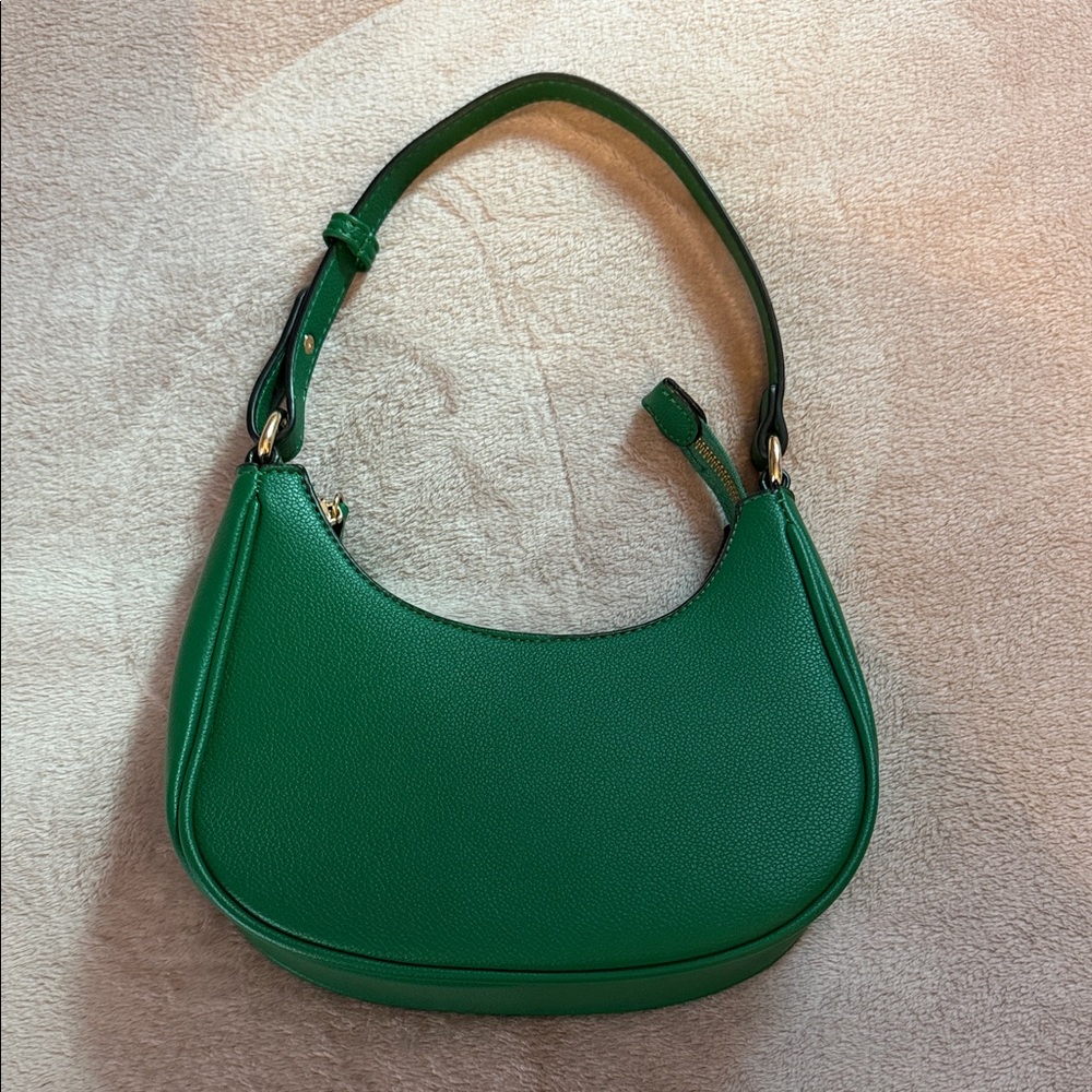 Elegant Green Leather Shoulder Bag